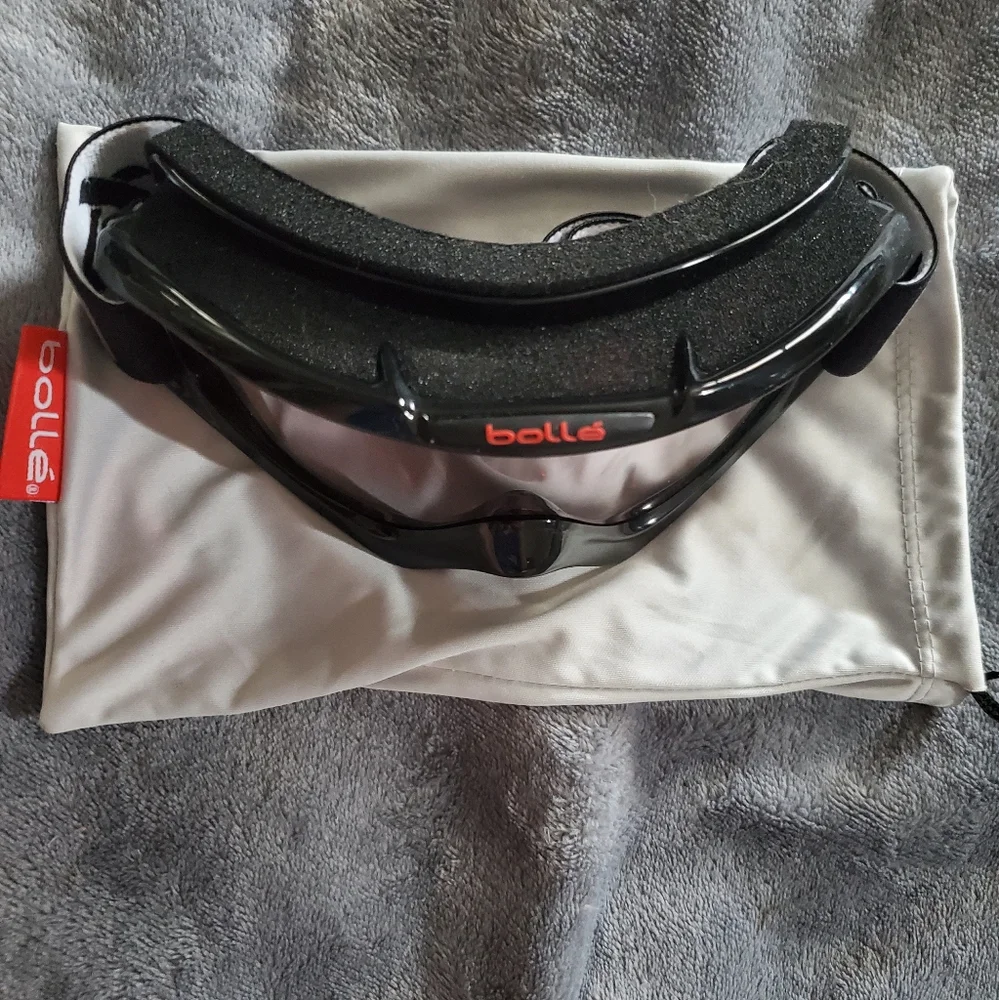 Bollé X9 OTG Over the Glasses Ski Goggle Shiny Black/Vermillon